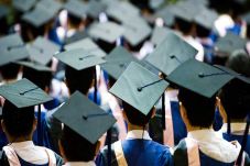 Lulusan Diploma IV Masih...