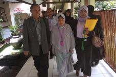 Rebutan Warisan, Nenek...