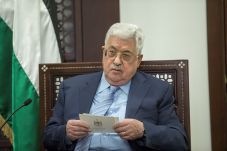 Abbas Akan Presentasikan...