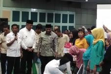 Ribuan Keluarga Tak...