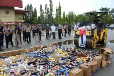 Polres Bungo Musnahkan...