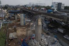 Insiden Tol Becakayu,...