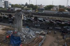 Soal Infrastruktur,...