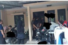 Beraksi di Kompleks...