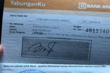 Diduga Terima Suap,...