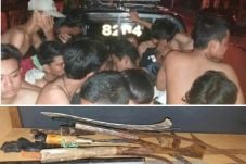 Aksi Brutal 30 Remaja...