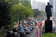 Penataan Trotoar Sudirman...