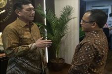 Menghadap Luhut, Anas...