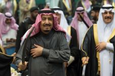 Saudi Copot Para Perwira...