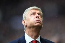 Terus Diserang, Arsene...