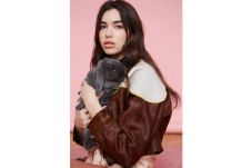 Dua Lipa, Penyanyi Cantik...