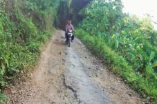 5 Tahun Warga di Tiga...
