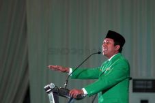 PPP Dorong Romahurmuziy...