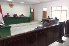 Sidang Penyerobotan...