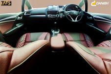 Interior Mobil Berstandar...