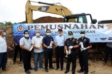 Bea Cukai Malang Musnahkan...