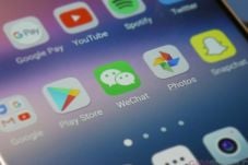 Pengguna WeChat Mencapai...