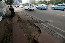 Trotoar Sudirman-Thamrin...