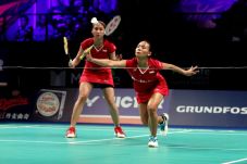 Fitriani Tersingkir,...
