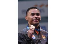 Angkat Besi Kelas 62...