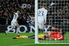 Babak I: Son Bawa Spurs...