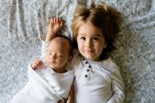 Studi: Lihat Foto Bayi...