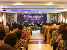 Kunjungi Maluku, Menkeu...