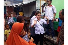 Sambil Joget Dangdut,...