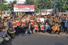 Warga Kota Bandung-Polrestabes...