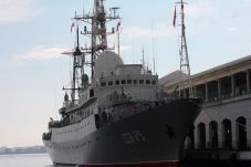 Kapal Mata-mata Rusia...