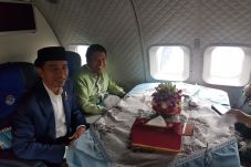 Kembali ke Jakarta,...