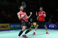 Fajar/Rian Senang Singkirkan...