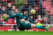 Petr Cech Pecahkan Rekor...