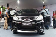 Grand Livina Spesial...