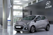 Hyundai i10 Mendarat...