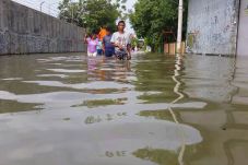 Banjir Rendam Lima Kecamatan...