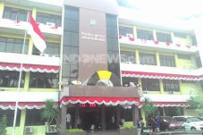 Polisi Kesulitan Cari...