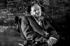 Ini Alasan Hawking Lebih...