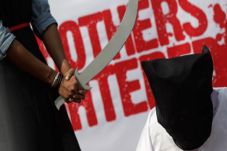 Amnesty Desak Aceh Batalkan...
