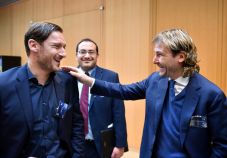 Ketemu Barcelona, Totti:...