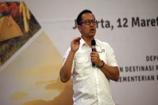 Promosikan Industri...