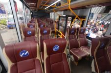 PT Transjakarta Turunkan...