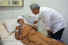 Ganjar Pranowo Besuk...