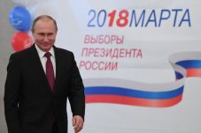 Putin Menang Telak Pemilu...