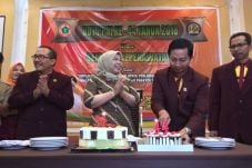 Ratusan TKD Tenaga Medis...