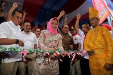 Resmikan PAC Partai...