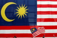 Di Amerika, Bendera...