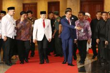 Soal Polemik Luhut dan...