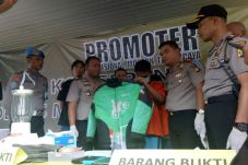 Cari Uang Tambahan,...