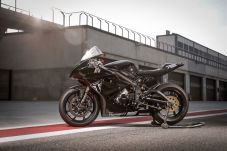 Terjun di Moto2, Triumph...